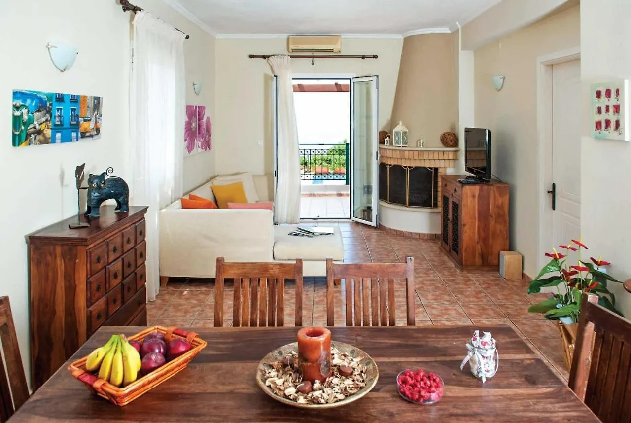 Efrosini Villa Lassi